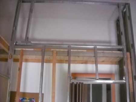 Baulera con extructura independiente de madera para soportar peso